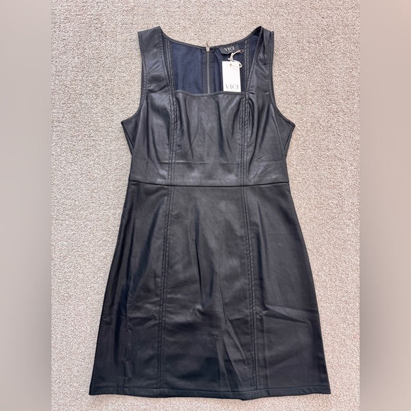 NWT Vici Sleek Black Faux Leather Mini Dress Women Size Medium - Picture 1 of 12